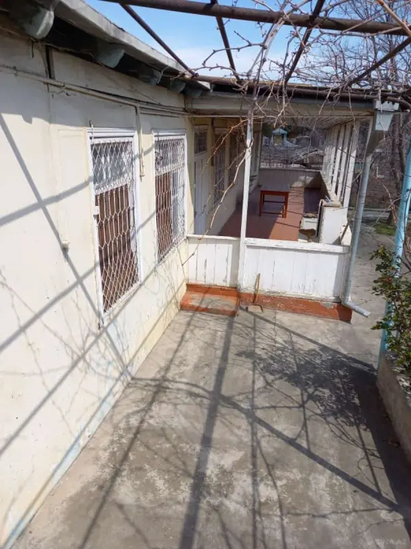 Satılır 5 otaqlı həyət evi 129.5 m²