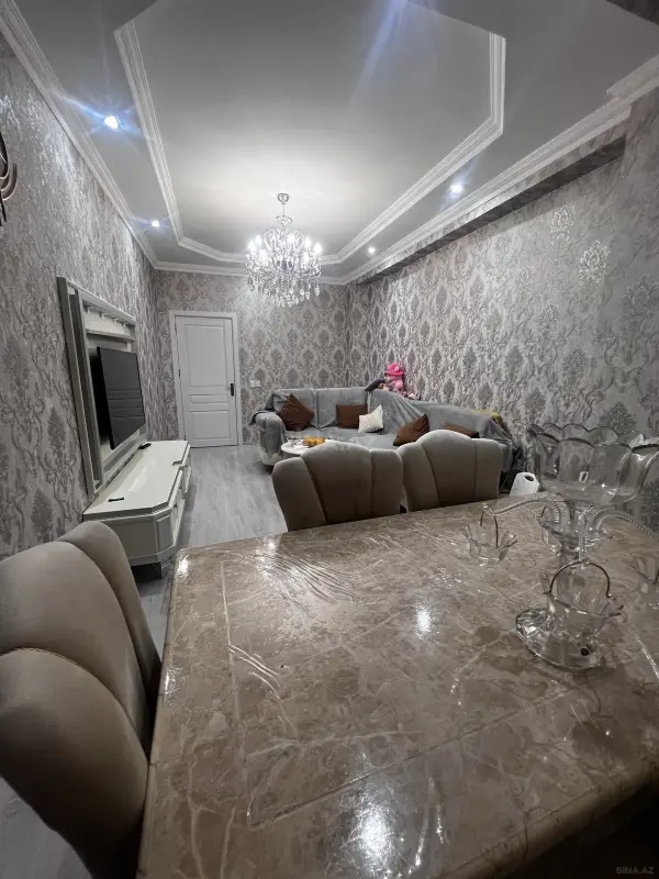 Satılır 2 otaqlı mənzil 98 m²