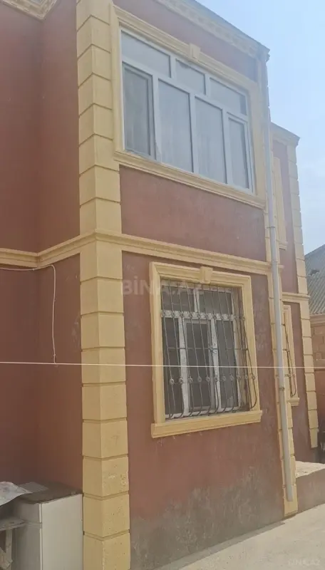 Satılır 4 otaqlı həyət evi 160 m²
