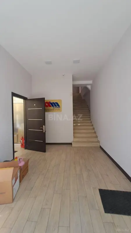 Satılır obyekt 576 m²