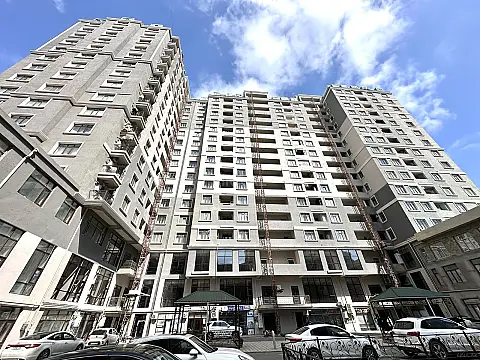 Satılır 3 otaqlı mənzil 125 m² — Bakı 3 otaq 125.00 m²