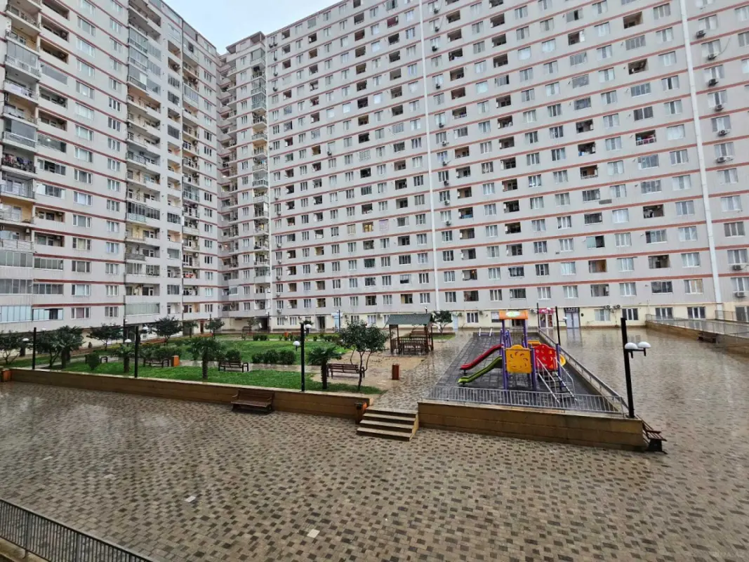 Satılır 2 otaqlı mənzil 68 m²