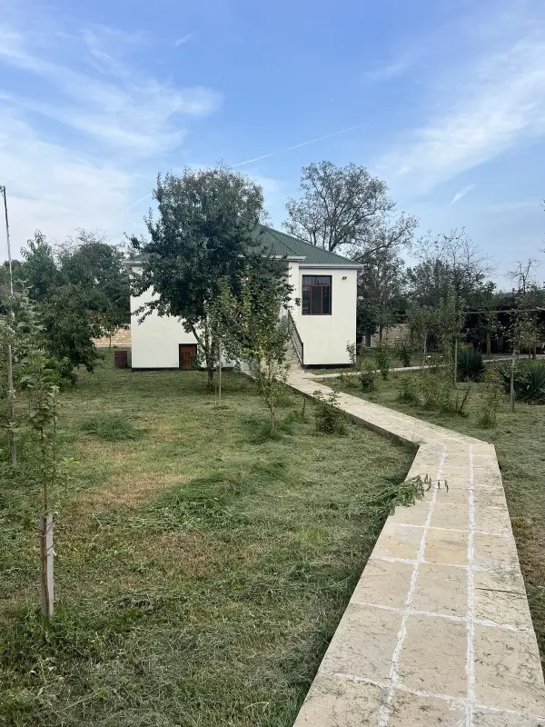 Kirayə verilir 3 otaqlı həyət evi 100 m²