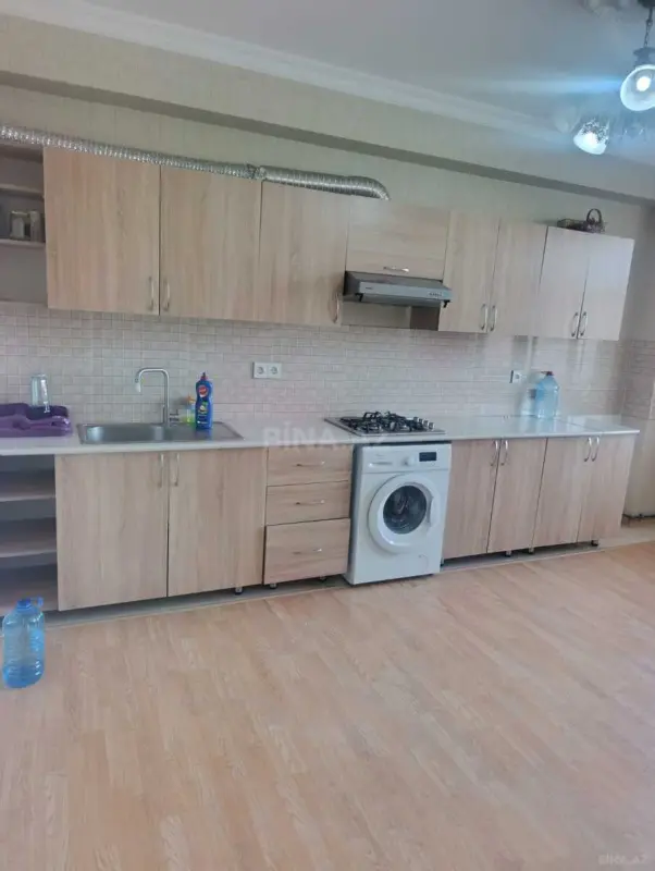 Kirayə verilir 2 otaqlı mənzil 110 m²