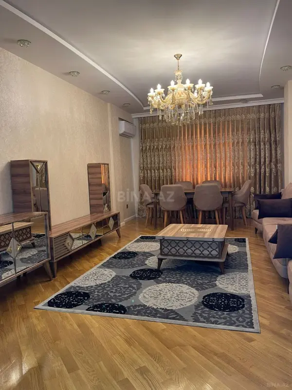 Kirayə verilir 3 otaqlı mənzil 135 m²