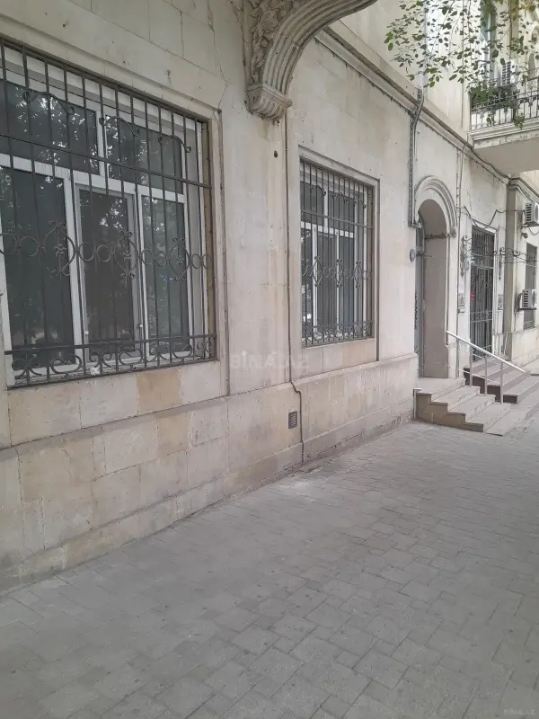 Satılır obyekt 90 m²