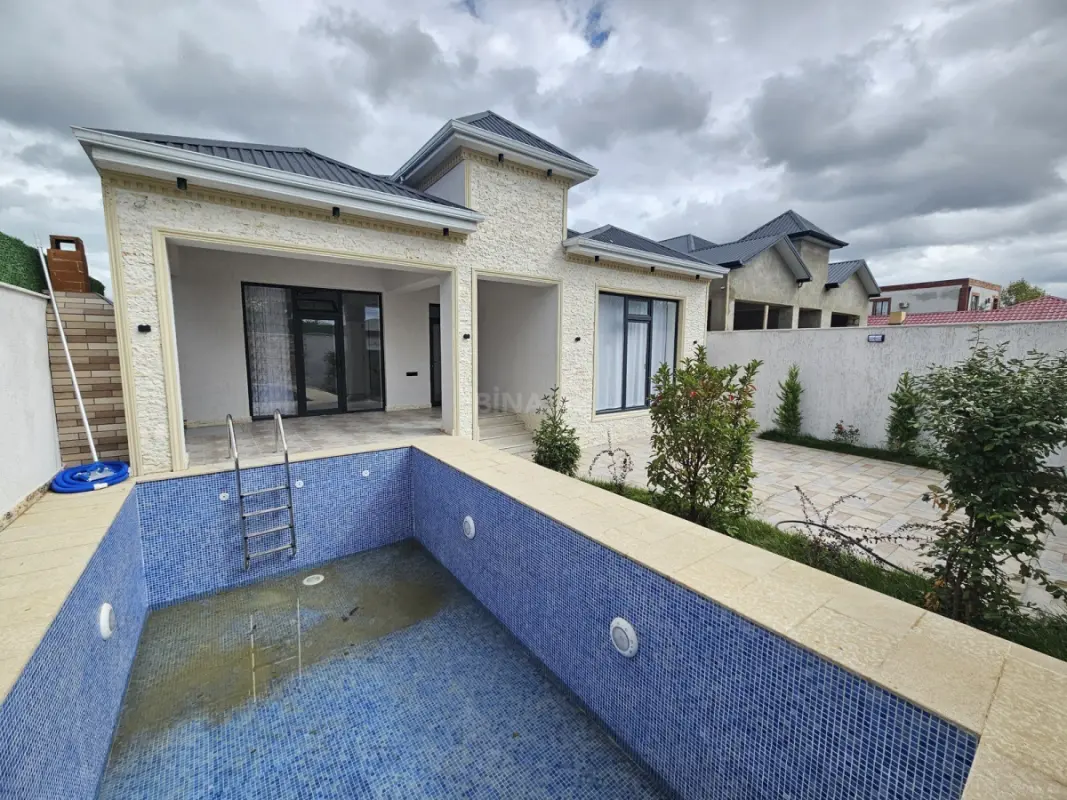 Satılır 4 otaqlı həyət evi 140 m²