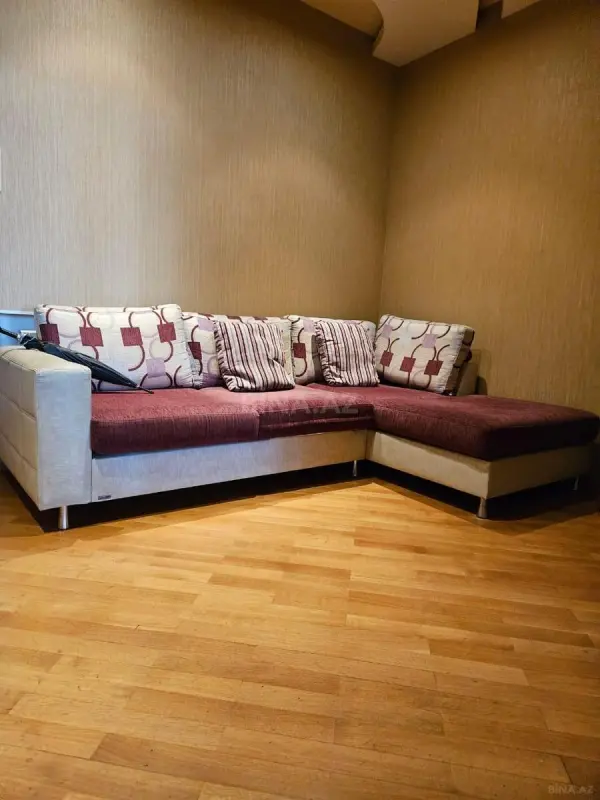 Kirayə verilir 3 otaqlı mənzil 100 m²
