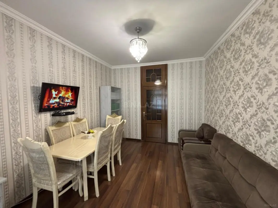 Satılır 4 otaqlı mənzil 100 m²