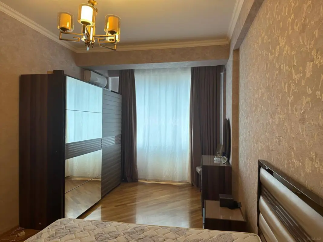Kirayə verilir 2 otaqlı mənzil 84 m²