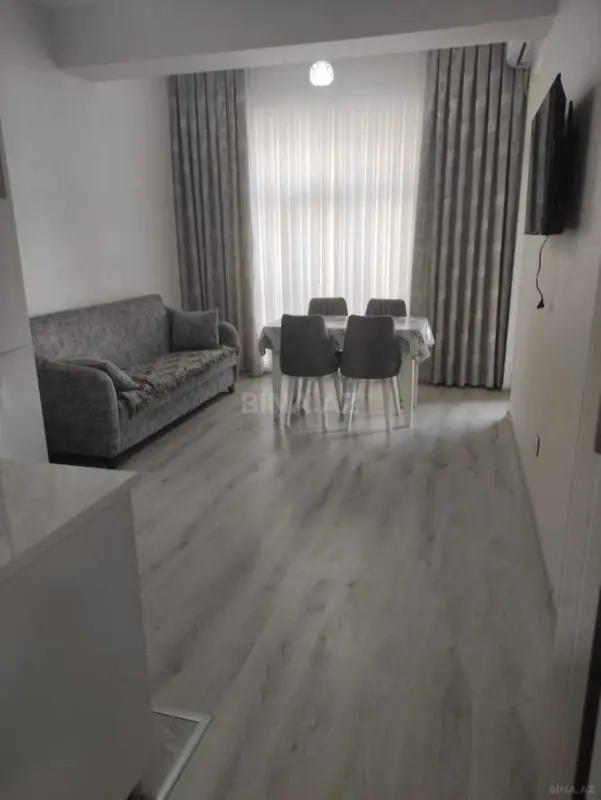 Kirayə verilir 2 otaqlı mənzil 55 m²