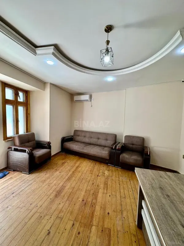 Kirayə verilir 4 otaqlı mənzil 150 m²