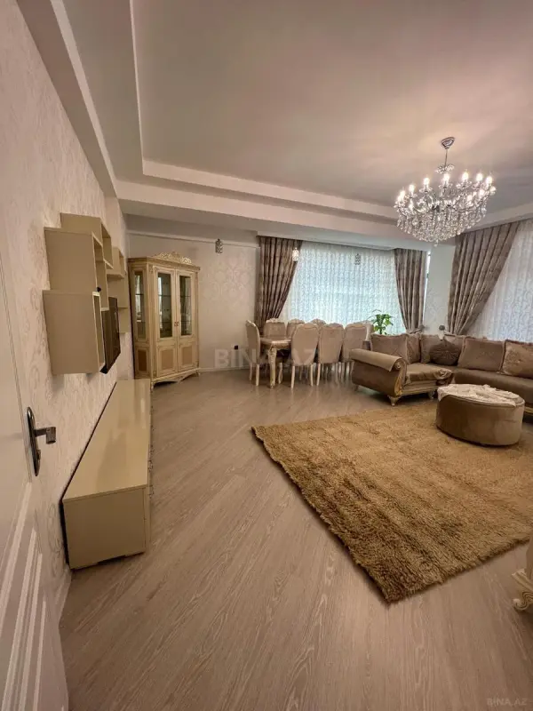 Kirayə verilir 3 otaqlı mənzil 134 m²