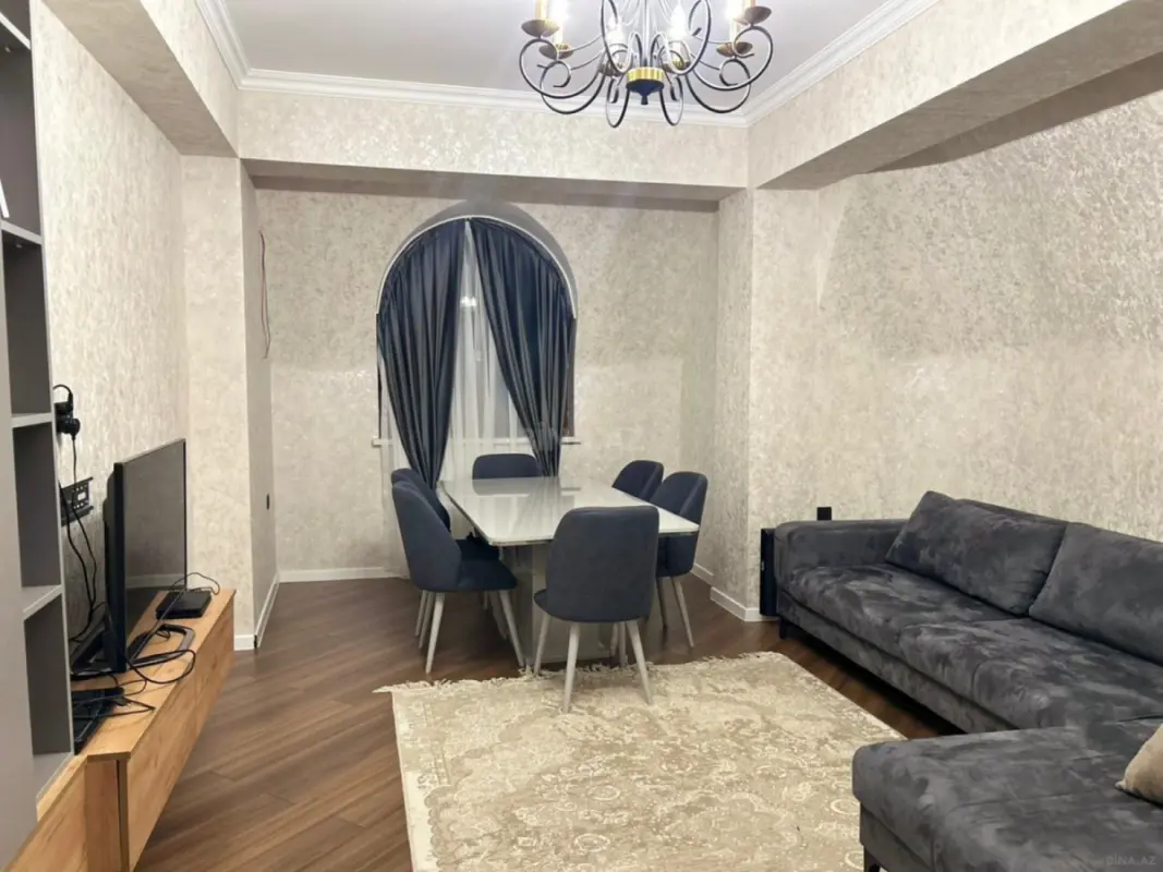 Satılır 3 otaqlı mənzil 122 m²
