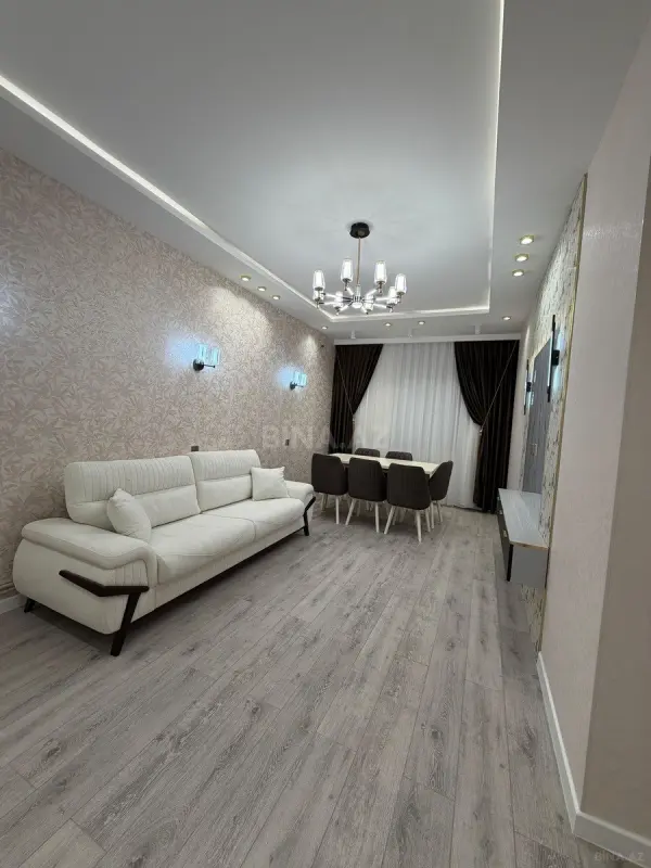 Satılır 2 otaqlı mənzil 88 m²