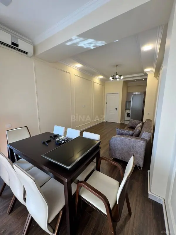 Kirayə verilir 2 otaqlı mənzil 65 m²