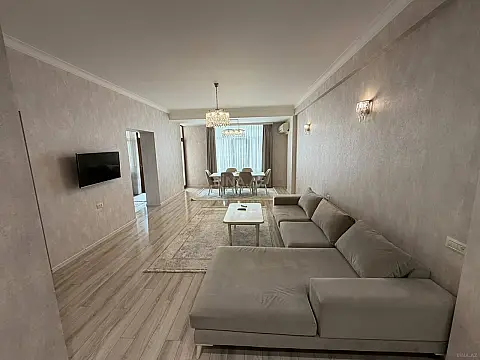 Kirayə verilir 3 otaqlı mənzil 117 m² — Bakı, Xətai 3 otaq 117.00 m²