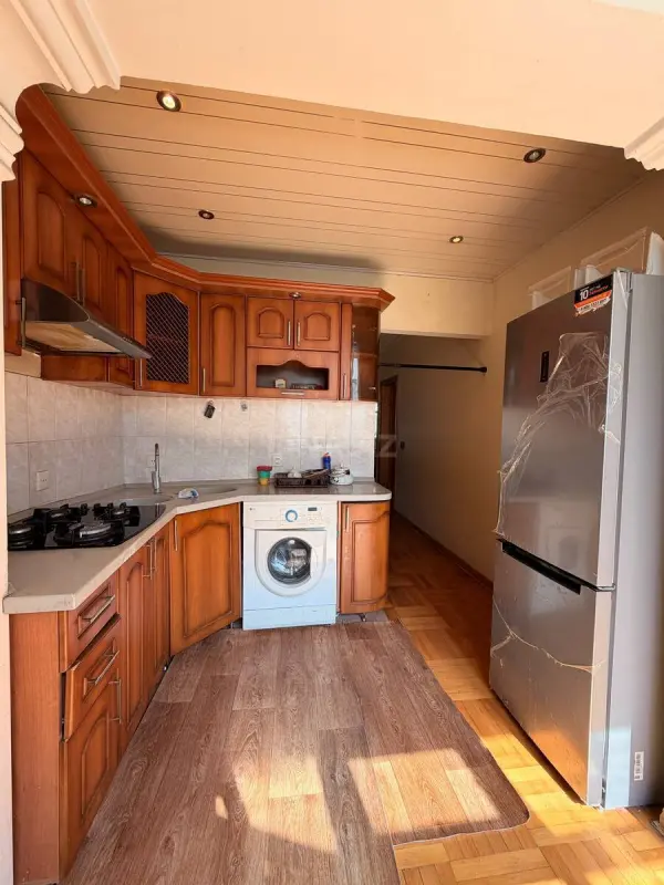 Satılır 3 otaqlı mənzil 110 m²