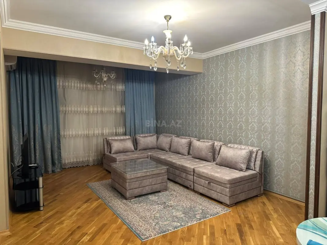 Kirayə verilir 2 otaqlı mənzil 75 m²