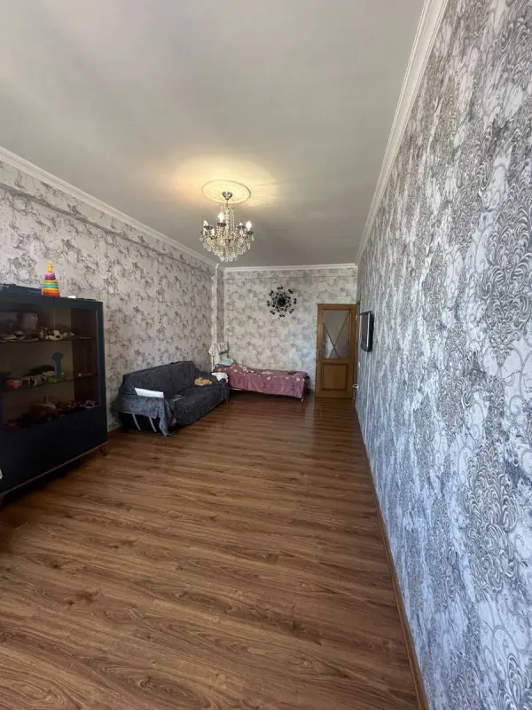 Kirayə verilir 2 otaqlı mənzil 80 m²
