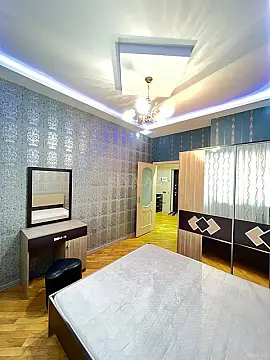 Kirayə verilir 2 otaqlı mənzil 60 m² — Bakı, Memar Əcəmi yanı 2 otaq 60.00 m²