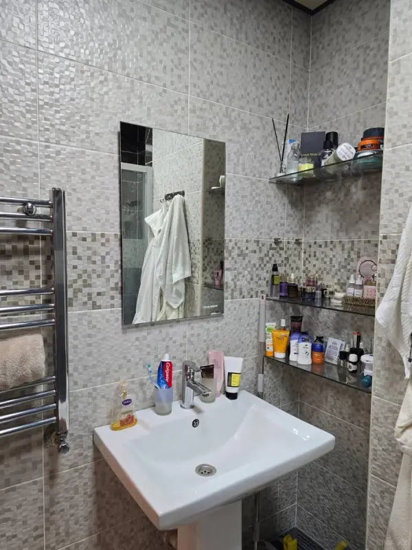 Satılır 3 otaqlı mənzil 110 m²