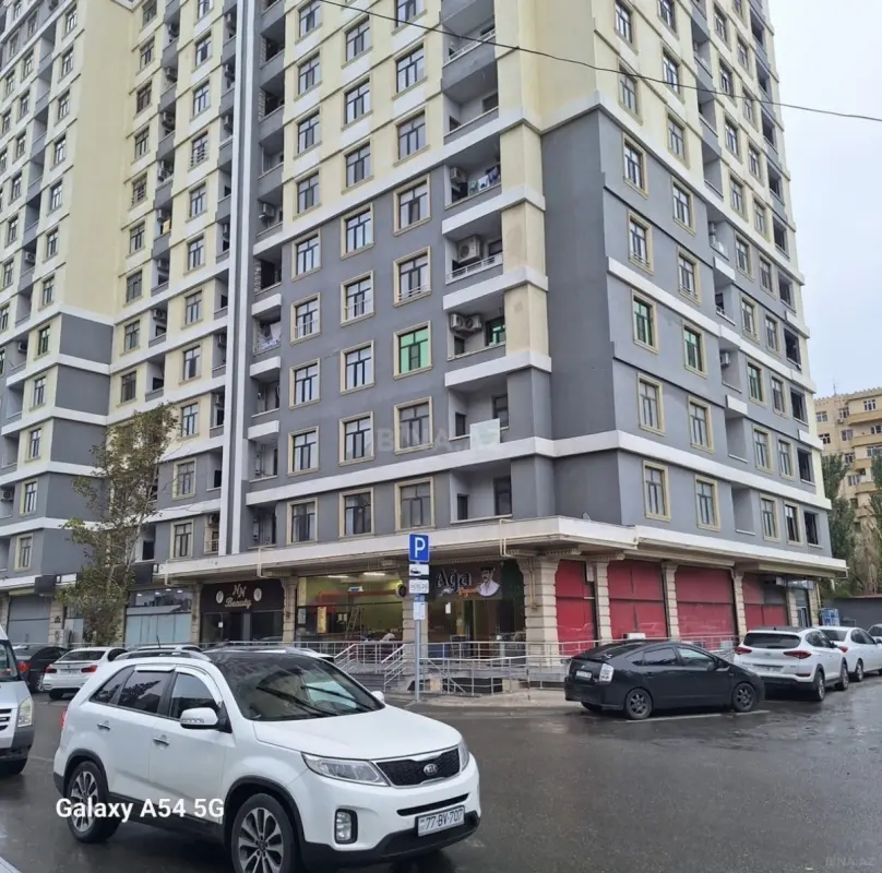 Satılır obyekt 500 m²