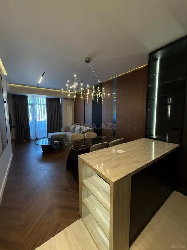 Satılır 2 otaqlı mənzil 76 m²