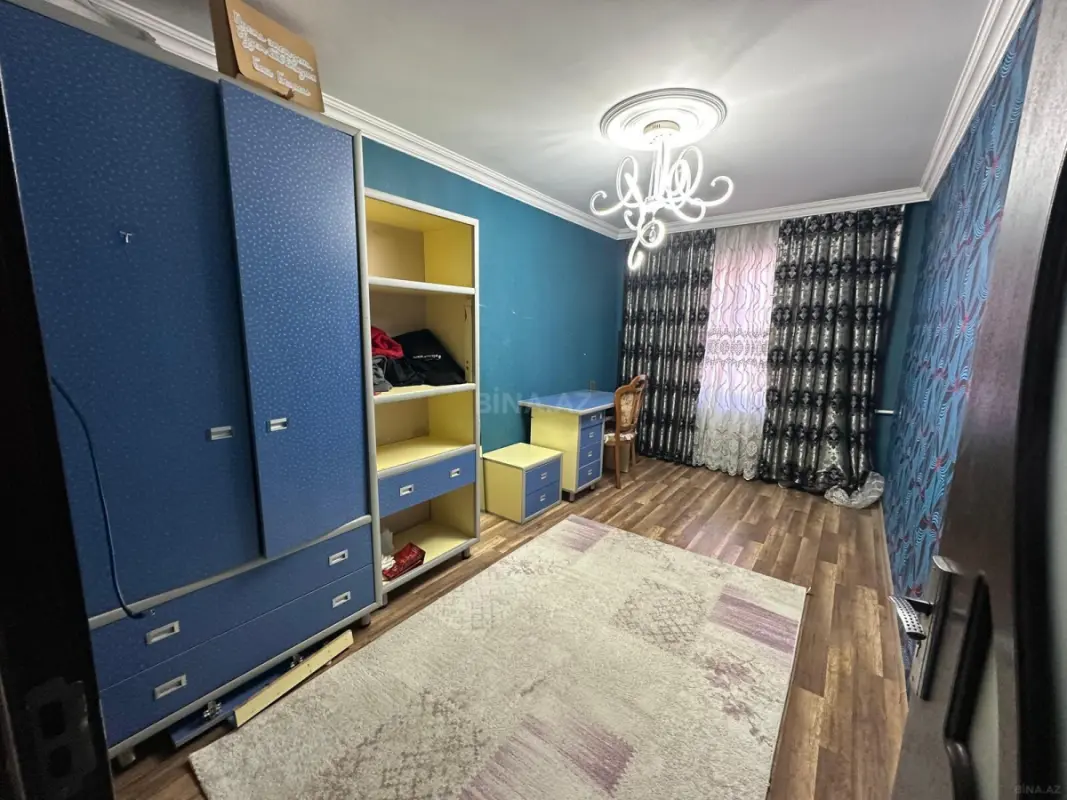Satılır 4 otaqlı mənzil 90 m²