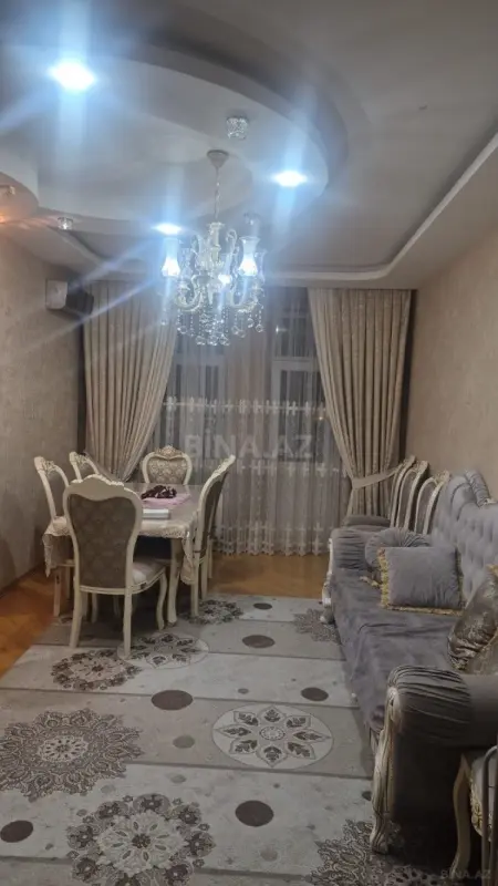 Kirayə verilir 3 otaqlı mənzil 130 m²