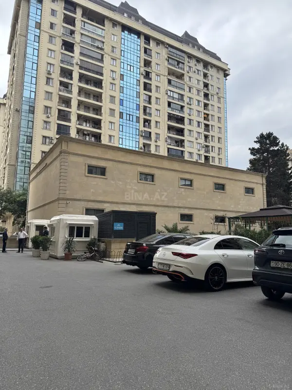 Kirayə verilir 2 otaqlı mənzil 75 m²