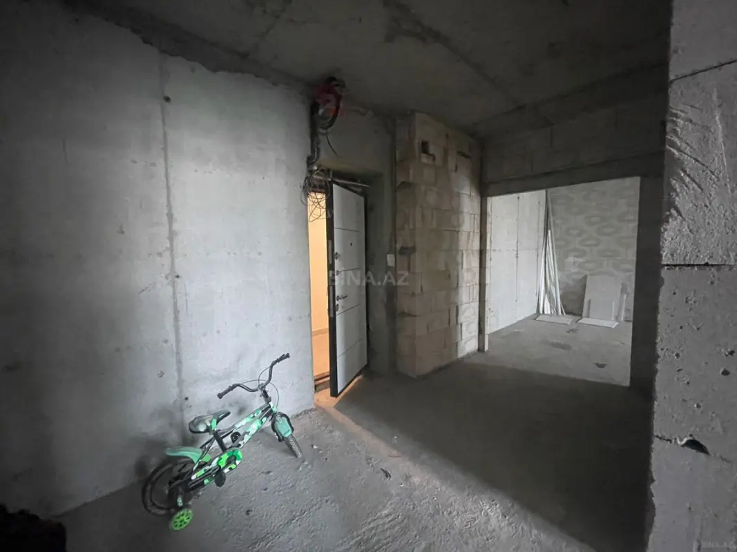 Satılır 2 otaqlı mənzil 105 m²