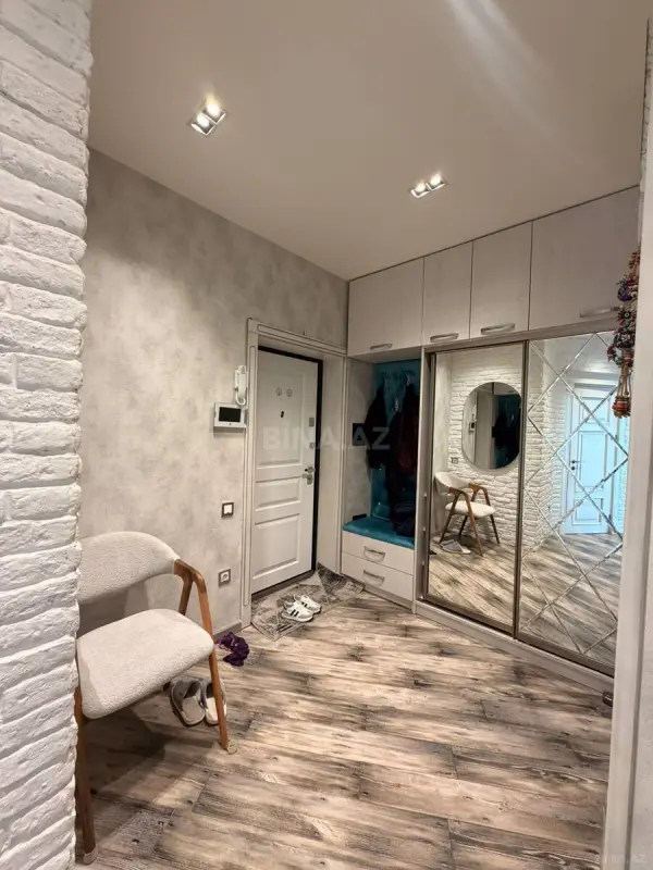 Satılır 2 otaqlı mənzil 56 m²