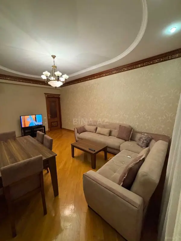 Kirayə verilir 3 otaqlı mənzil 120 m²