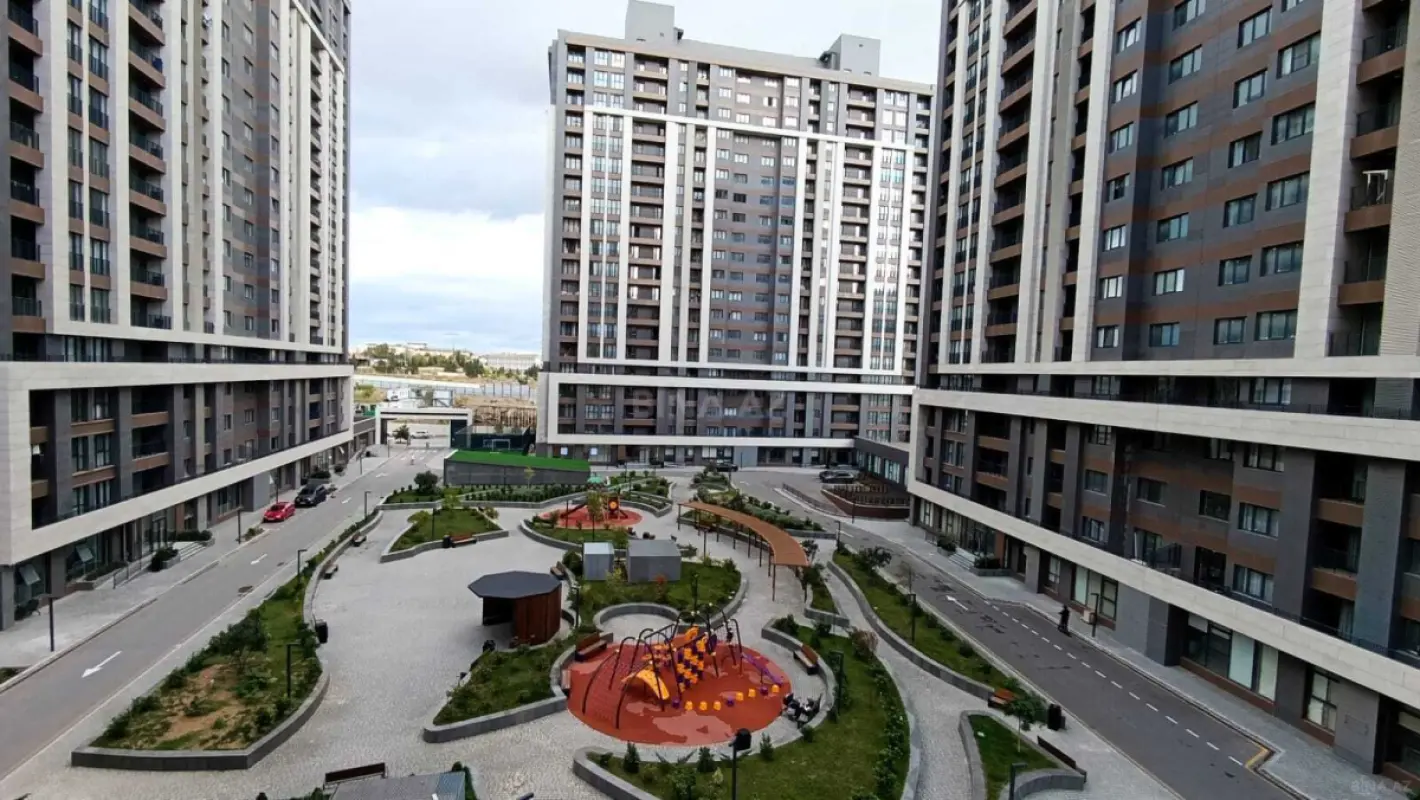 Satılır 3 otaqlı mənzil 128 m²