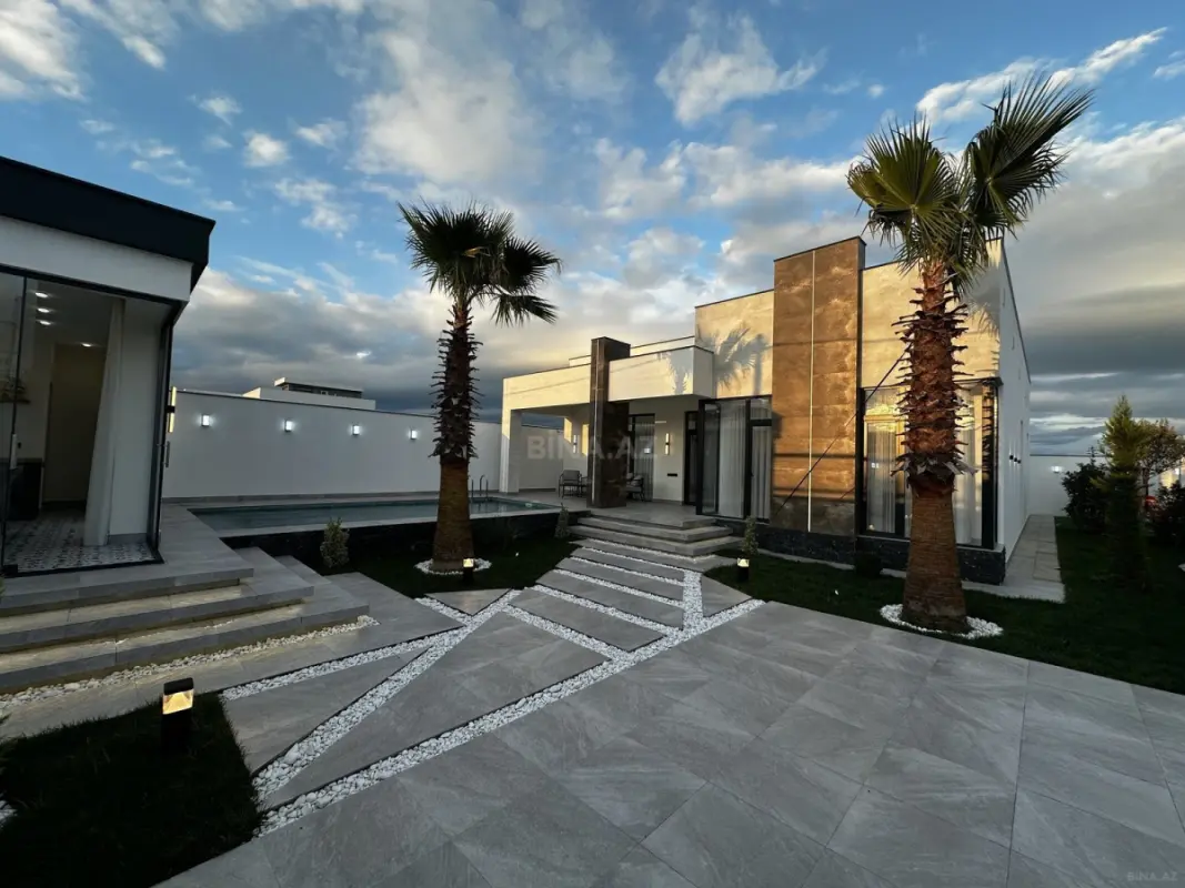 Satılır 5 otaqlı həyət evi 200 m²