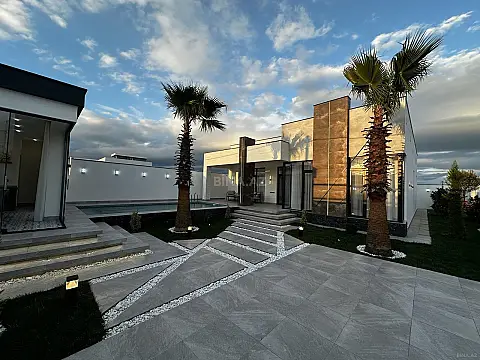 Satılır 5 otaqlı həyət evi 200 m² — Bakı, Şüvəlan 5 otaq 200.00 m²