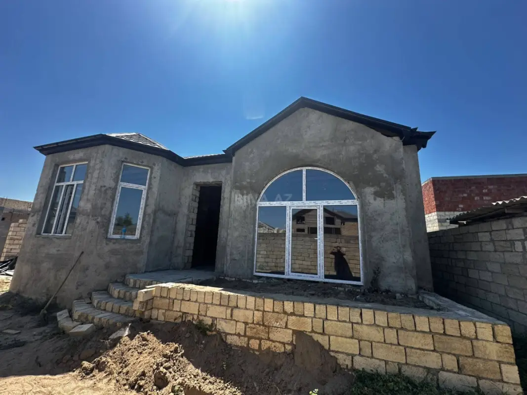 Satılır 4 otaqlı həyət evi 130 m²
