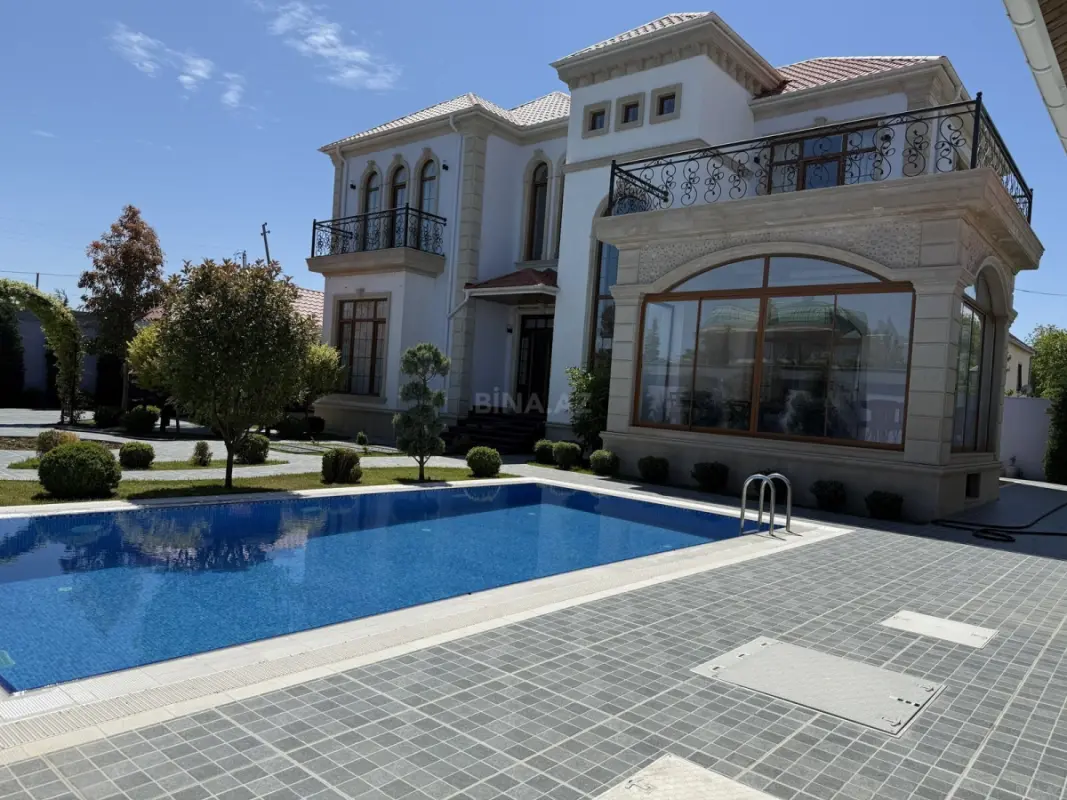 Satılır 5 otaqlı həyət evi 500 m²