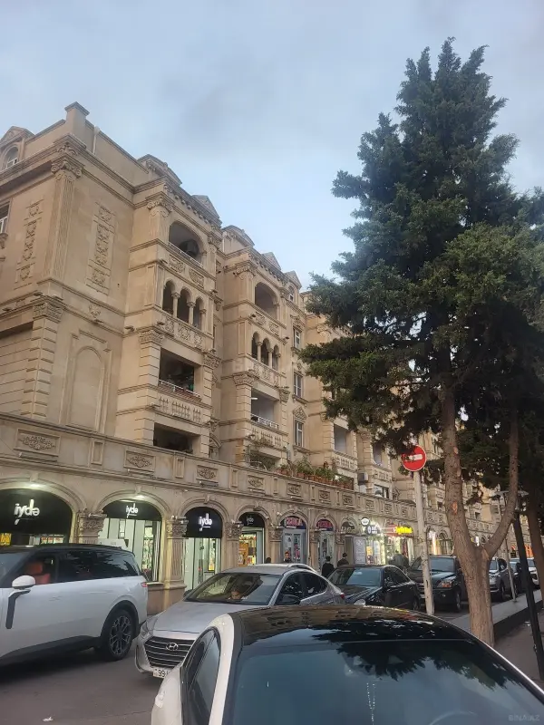 Satılır 1 otaqlı mənzil 40 m²