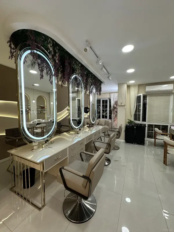 Satılır obyekt 215 m²