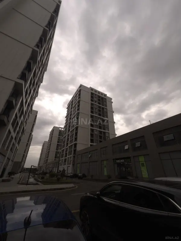 Satılır 3 otaqlı mənzil 136 m²