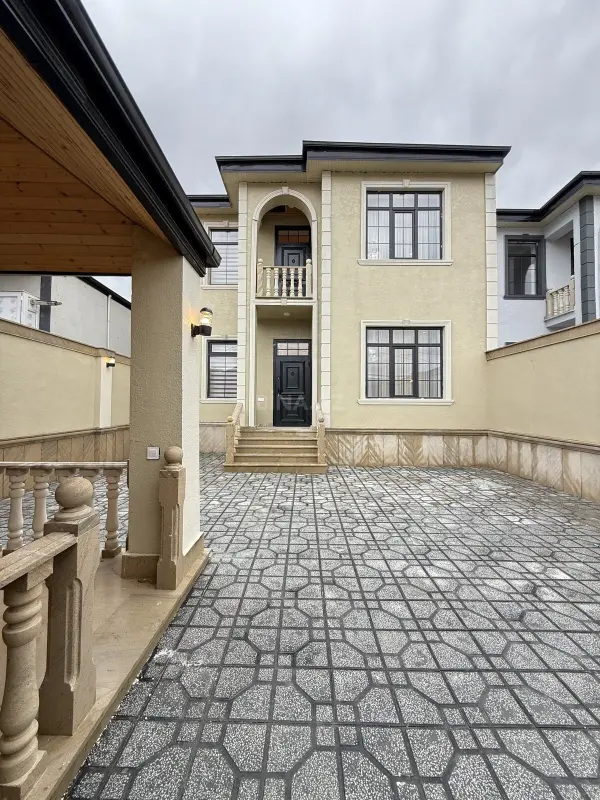 Satılır 5 otaqlı həyət evi 250 m²