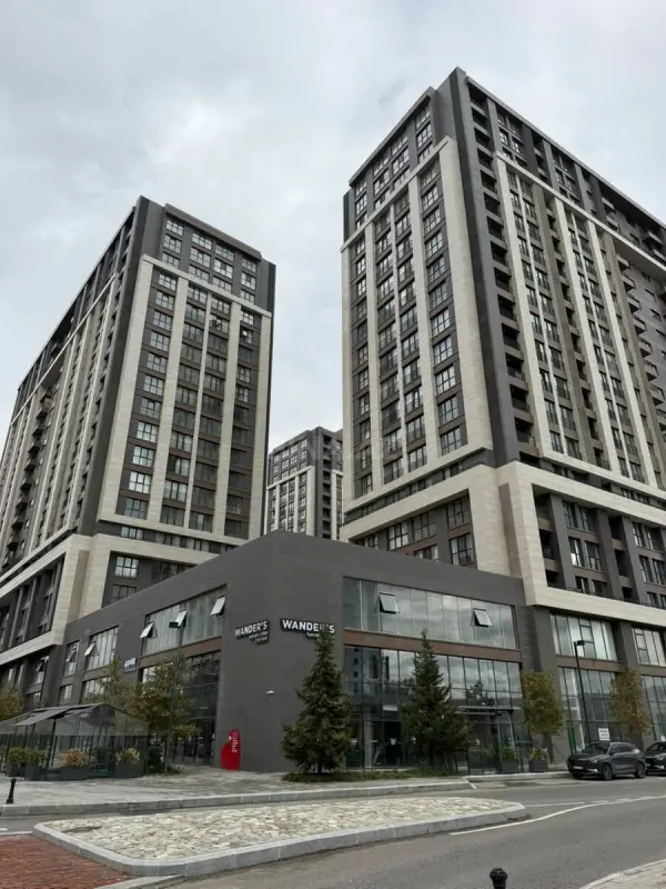 Satılır 3 otaqlı mənzil 128 m²