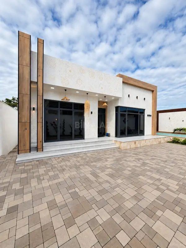 Satılır 4 otaqlı həyət evi 140 m²