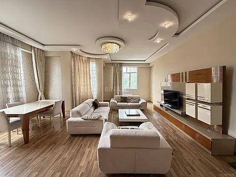 Kirayə verilir 3 otaqlı mənzil 120 m² — Bakı, Nəsimi 3 otaq 120.00 m²
