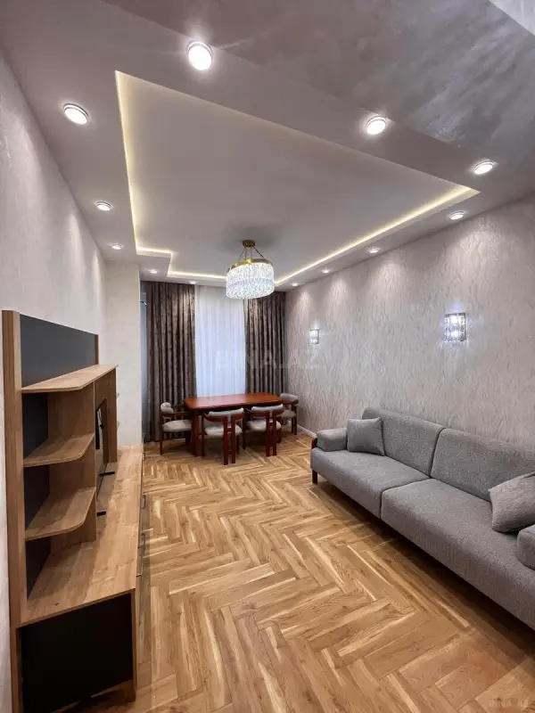 Satılır 2 otaqlı mənzil 777 m²