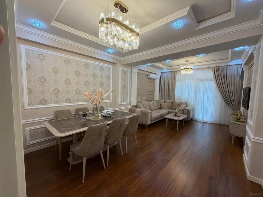 Satılır 3 otaqlı mənzil 122 m²