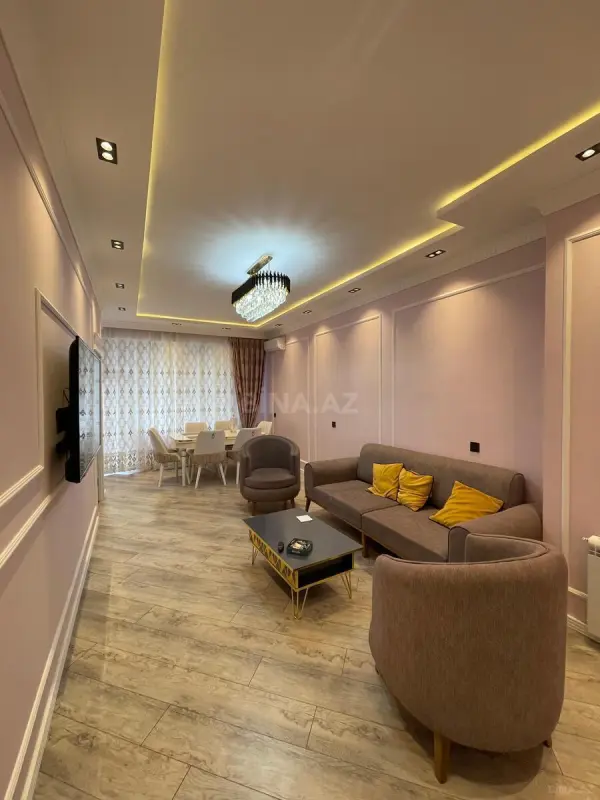 Kirayə verilir 2 otaqlı mənzil 76 m²