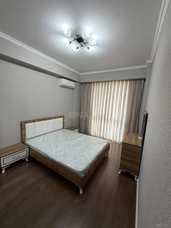 Kirayə verilir 2 otaqlı mənzil 77 m²